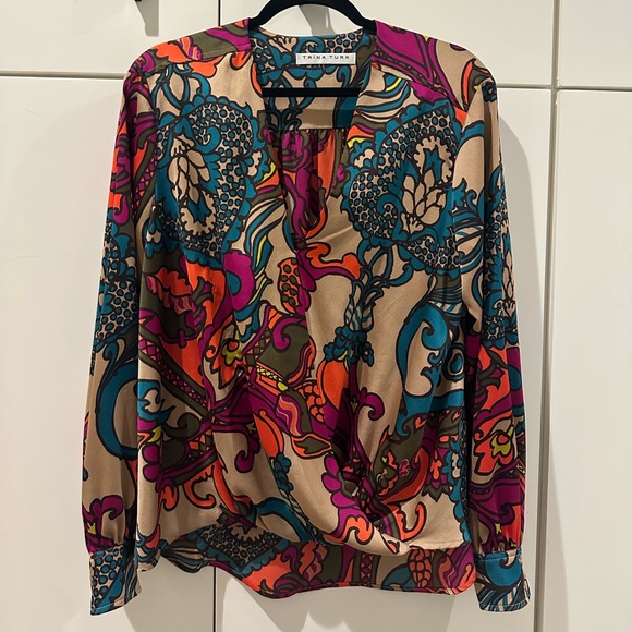 LAST DAY Trina Turk Laurynn Printed Surplice Top - Picture 2 of 7